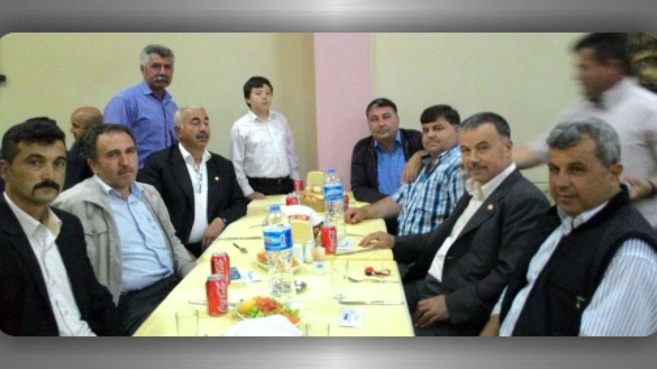 MHP İzmir 2. Bölge Milletvekili Adayları muhtarlar ile yemekte buluştu