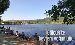 Gölcük güzelliğiyle tatilcileri büyüledi