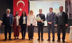 9 Eylül Üniversitesi Öğretim Üyesi Prof.Dr. Şerifali Bozkaplan: “DİLİMİZ KİMLİĞİMİZDİR”