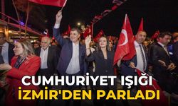 Cumhuriyet ışığı İzmir'den parladı