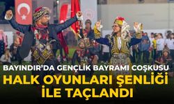 Bayındır’da Gençlik Bayramı Coşkusu Halk Oyunları Şenliği ile taçlandı