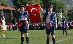 29 Ekim Cumhuriyet Bayramı Beydağ, Kiraz ve Bayındır’da Coşkuyla Kutlandı