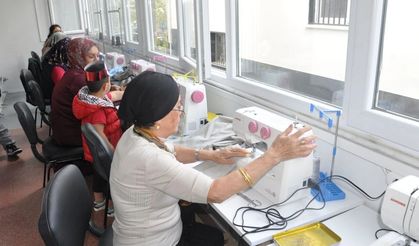 Bayındır’da kadınlara el becerisi ve meslek edindirme desteği