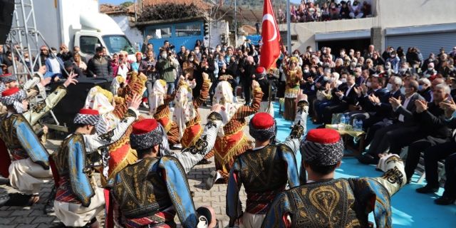 NERGİS VE KURU ÇİÇEK FESTİVALİ’NE YOĞUN KATILIM