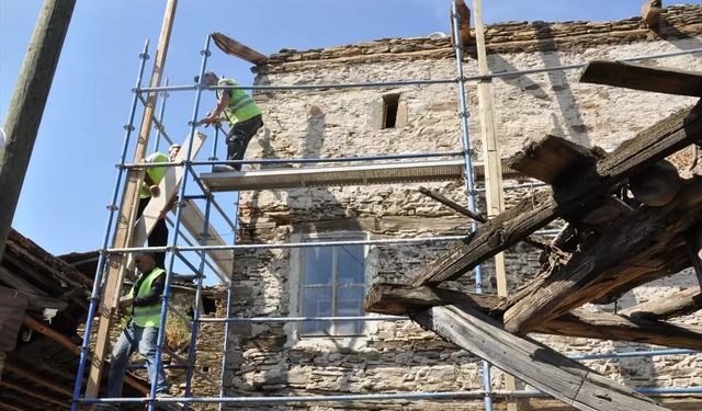 Ödemiş’teki Lübbey Camisinde Restorasyon Çalışmaları Başladı