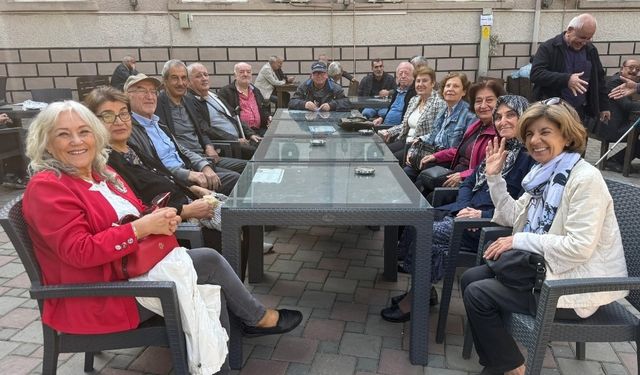 Tire’de ilkokul arkadaşları 59 yıl sonra bir arada