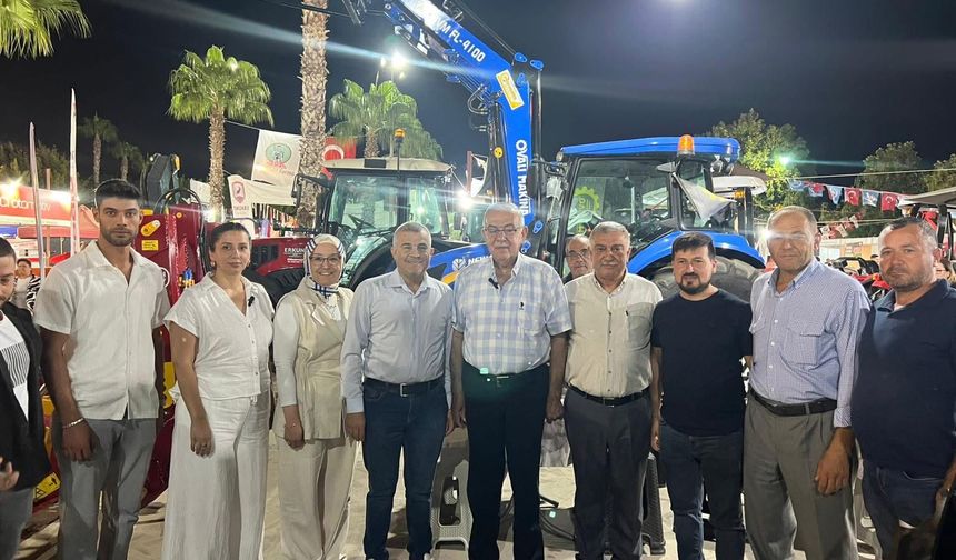 DP'li Altıntaş, Ödemiş Milli Fuarını ziyaret etti