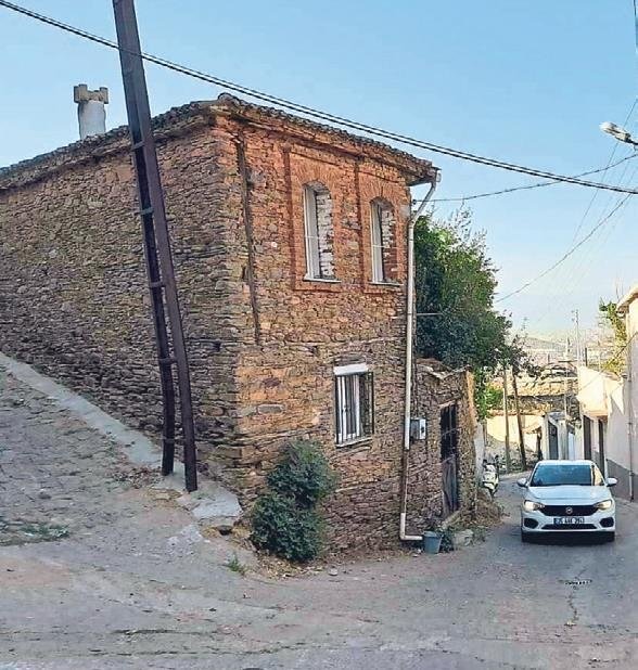 0X0 Tirede Bir Garip Sosyete 1725722663336